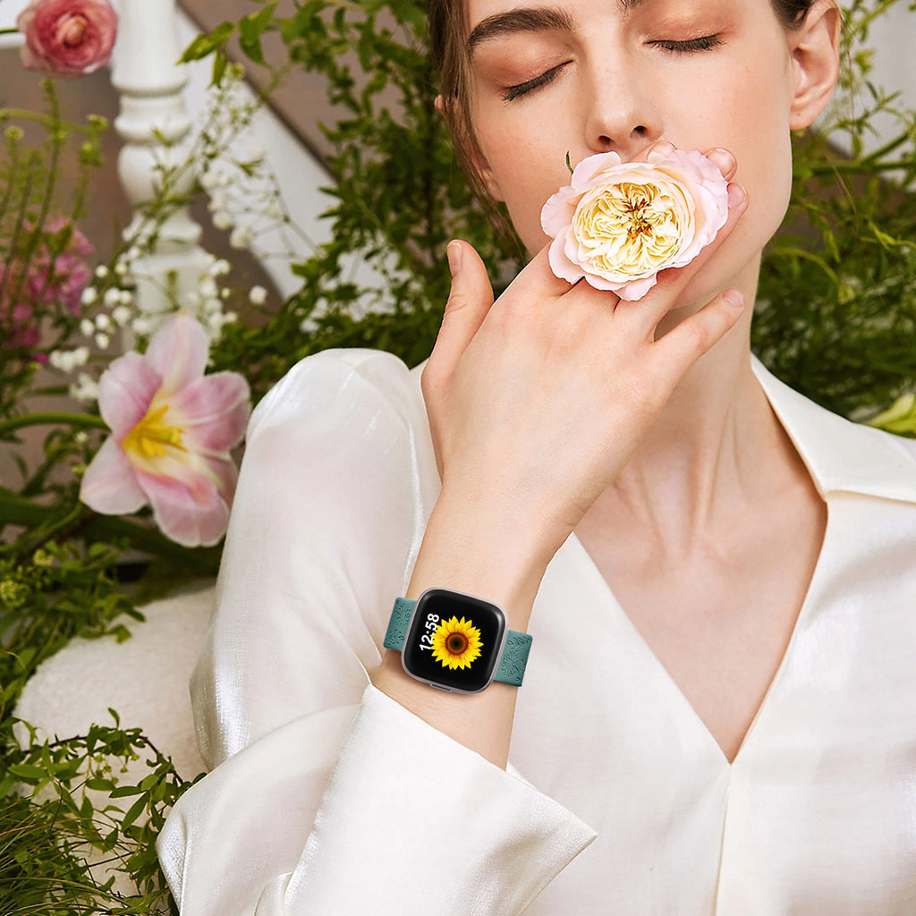 GEAK Compatible with Fitbit Versa 2 Bands for Women Sunflower Engraved Silicone Bands for Fitbit Versa/Versa SE
