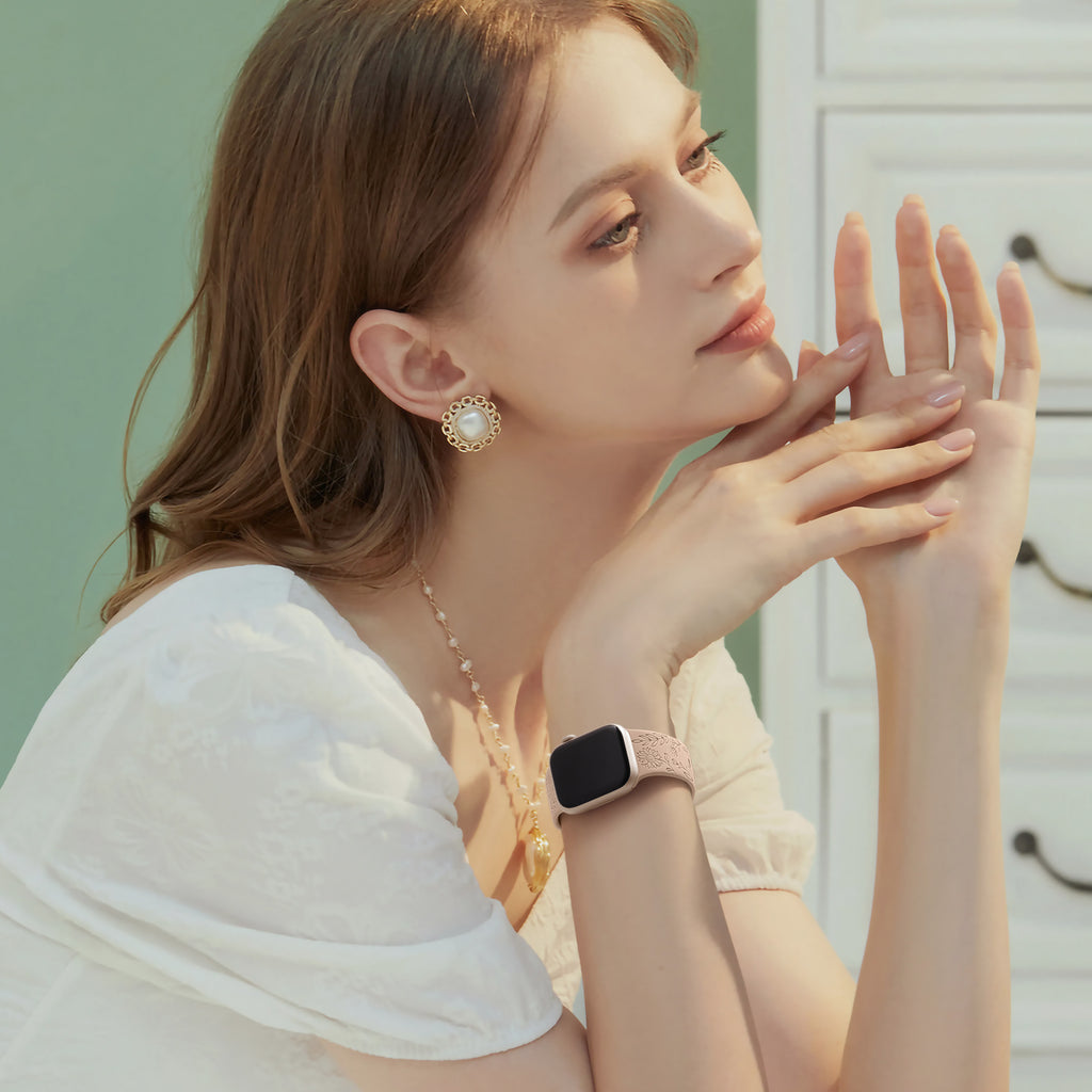 GEAK Compatible with Apple Watch Bands for Women 40mm 44mm 46mm 42mm 45mm 41mm 49mm 38mm Sunflower Engraved Silicone Bands Straps for iWatch Ultra 3 2 SE 3 2nd Generation Series 11 10 9 8 7 6 5 4 3
